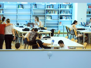 studenti_knjiznica42-100626.jpg